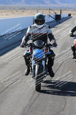 media/Dec-01-2025-Moto Forza (Mon) [[2daa91e15f]]/4-Around the Pits/